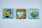 https://cdn.shopify.com/s/files/1/1051/1899/0685/files/12.jpg?v=1773326288,Bäume und Kolibri,1,Ölgemälde Bäume und Kolibri – sommerliche Dreierkollektion mit Kolibri in Grün und Blau